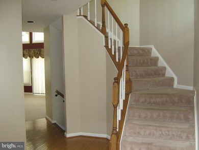 9536 Meadows Farms Dr, Owings Mills, MD 21117 - photo 2