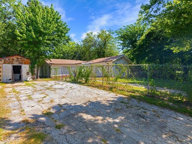 806 W Milam St, Ennis, TX 75119 - photo 5
