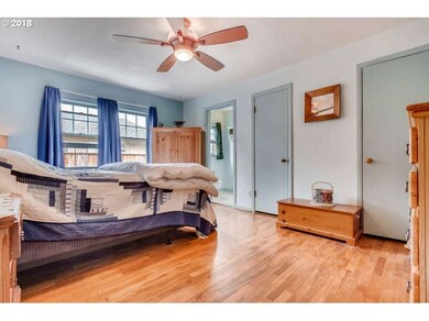 Bedroom, Primary