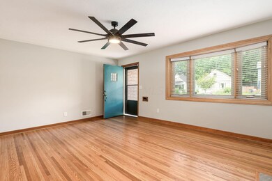 2955 Oaklawn St, Columbus, OH 43224 - photo 7