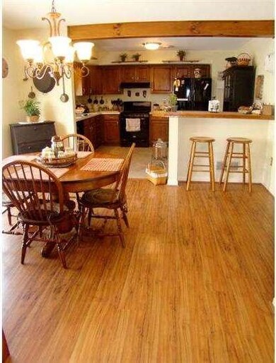 1725 Acorn Dr, Reading, PA 19608 - photo 5