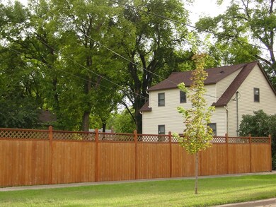 side view/fence