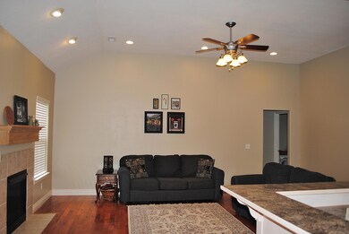 822 S Cobble Creek Blvd, Nixa, MO 65714 - photo 7