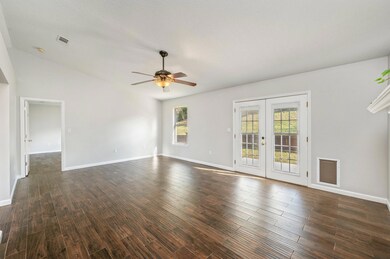 5-web-or-mls-1318 Jeffrine Dr-02