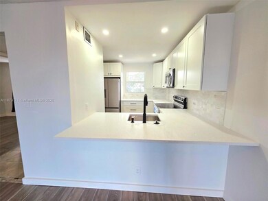 108 Royal Park Dr unit 2H, Oakland Park, FL 33309 - photo 7