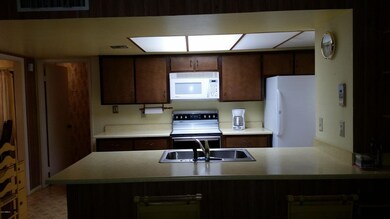 KITCHEN SKYLITE
