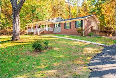 1350 Harpwell Dr, Winston Salem, NC 27106 - photo 2