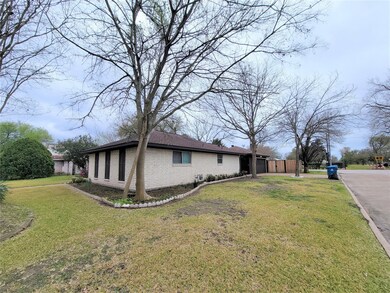 7859 Shady Arbor Ln, Houston, TX 77040 - photo 3