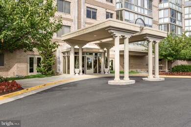 19355 Cypress Ridge Terrace unit 522, Leesburg, VA 20176 - photo 2