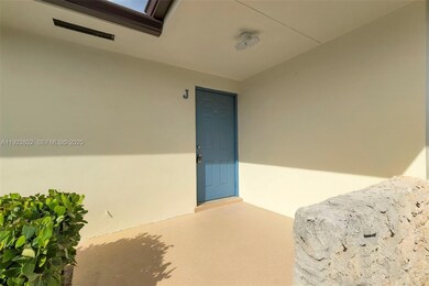 2854 Crosley Dr E unit J, West Palm Beach, FL 33415 - photo 3