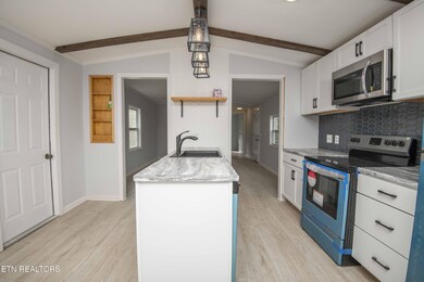 131 Valleyview Dr, Loudon, TN 37774 - photo 6