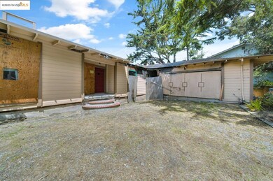 11201 Lochard St, Oakland, CA 94605 - photo 2