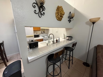 136 N Troy Ave, Lubbock, TX 79416 - photo 4