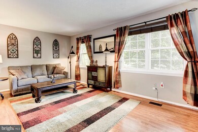 15310 Watermill Terrace, Woodbridge, VA 22191 - photo 4