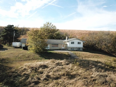 1719 H Rd, Eureka, KS 67045 - photo 5