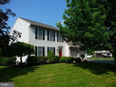 4066 Woodcrest Ln, Columbia, PA 17512 - photo 4