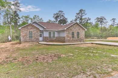 10940 Royal Cir, Cleveland, TX 77328 - photo 2