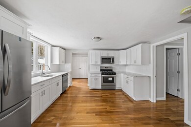 66 Vineyard Rd, Abington, MA 02351 - photo 2