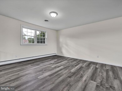 805 Pomander Ave, Reading, PA 19606 - photo 4