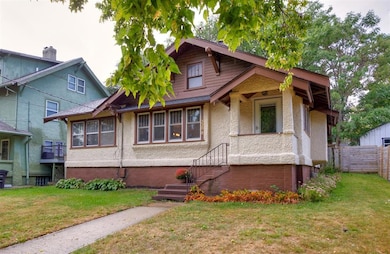 3308 Crescent Dr, Des Moines, IA 50312 - photo 4