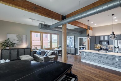 2502 Live Oak #312 - Living, Kitchen & Dining - Ex