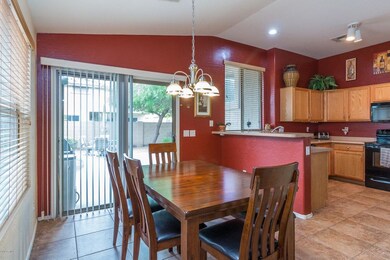 7) DINING AREA