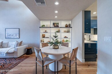 Dining 2