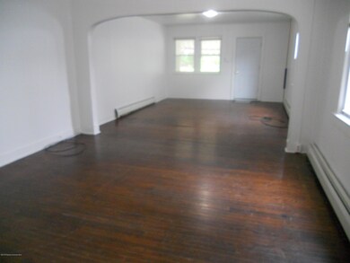 1212 Hampton St, Scranton, PA 18504 - photo 2