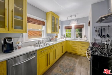 1514 S Orange Dr, Los Angeles, CA 90019 - photo 6