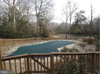 23739 Mill Pond Rd, Hollywood, MD 20636 - photo 2