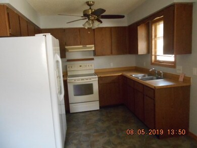 1117 Heartland Hills Dr, Waterloo, IA 50701 - photo 7