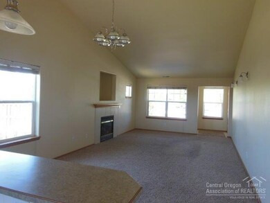 3458 SW Indian Place, Redmond, OR 97756 - photo 2