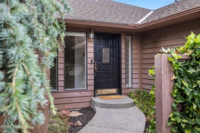 404 Chisholm Trail M0to6oicl3z, Yakima, WA 98908 - photo 2