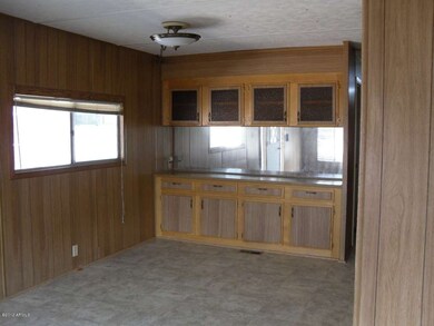 Dining room w/built in hutch