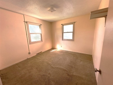 1737 14th Ave SE, Cedar Rapids, IA 52401 - photo 6