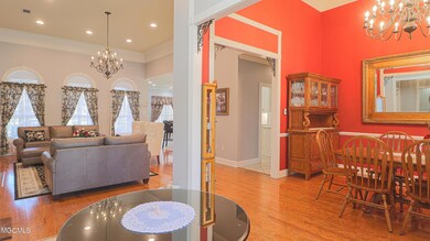 entry-dining-living
