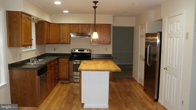 10424 Heather Greens Cir, Spotsylvania, VA 22553 - photo 3