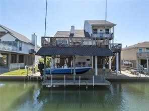 1318 Hawaii Dr, Galveston, TX 77554 - photo 6