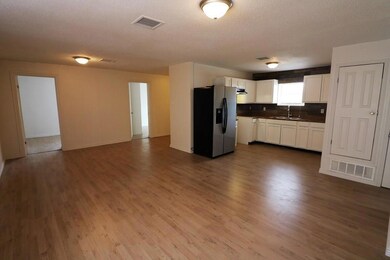 306 Kelvin Ave, El Paso, TX 79915 - photo 3
