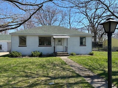 937 N Hudson St SE, Lowell, MI 49331 - photo 2