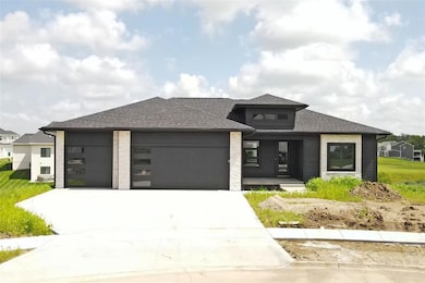 2909 Crest View Cir, Norwalk, IA 50211 - photo 4