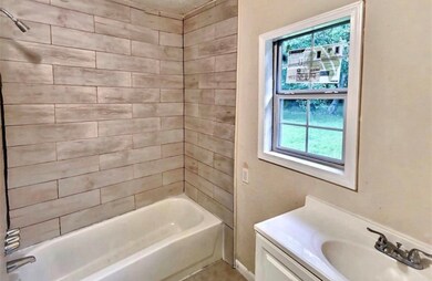 7209 Weyburn St, Houston, TX 77028 - photo 7