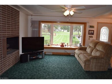 356 37th St SW, Barberton, OH 44203 - photo 4