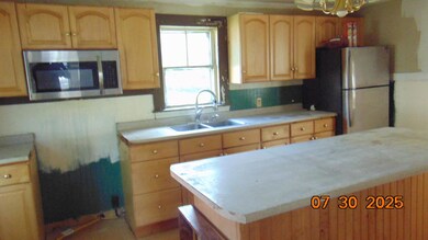 7 Whalen St, Lincoln, ME 04457 - photo 2