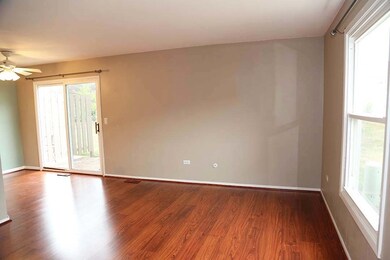 1075 Glouchester Harbor unit 2702, Schaumburg, IL 60193 - photo 3