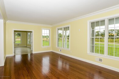 006_Living Room