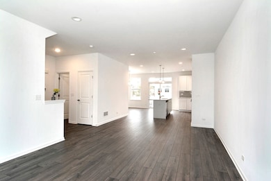 202 Timberleaf Cir, Roselle, IL 60172 - photo 3