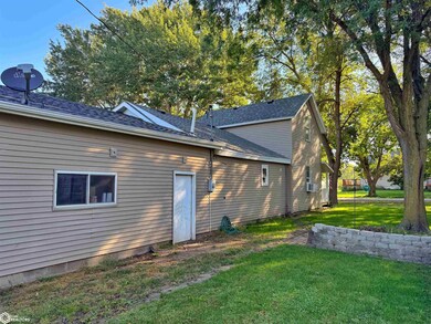 105 N Clark St, Dow City, IA 51528 - photo 4