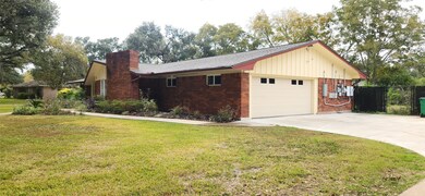 616 Cannan Dr, Angleton, TX 77515 - photo 5
