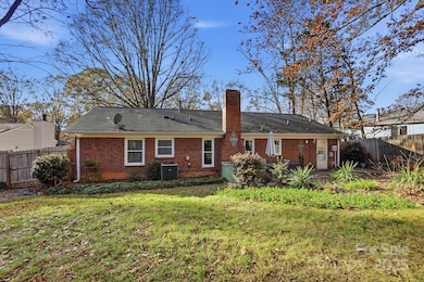 6309 Pineburr Rd, Charlotte, NC 28211 - photo 2